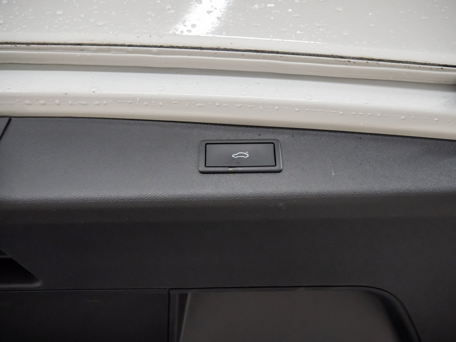 Leon Sportstourer e-HYBRID TSI DSG+ALU 18+RÜCKFAHRKAMERA+DCC+NAVI+LED+STAUASSITENT+FULL LI